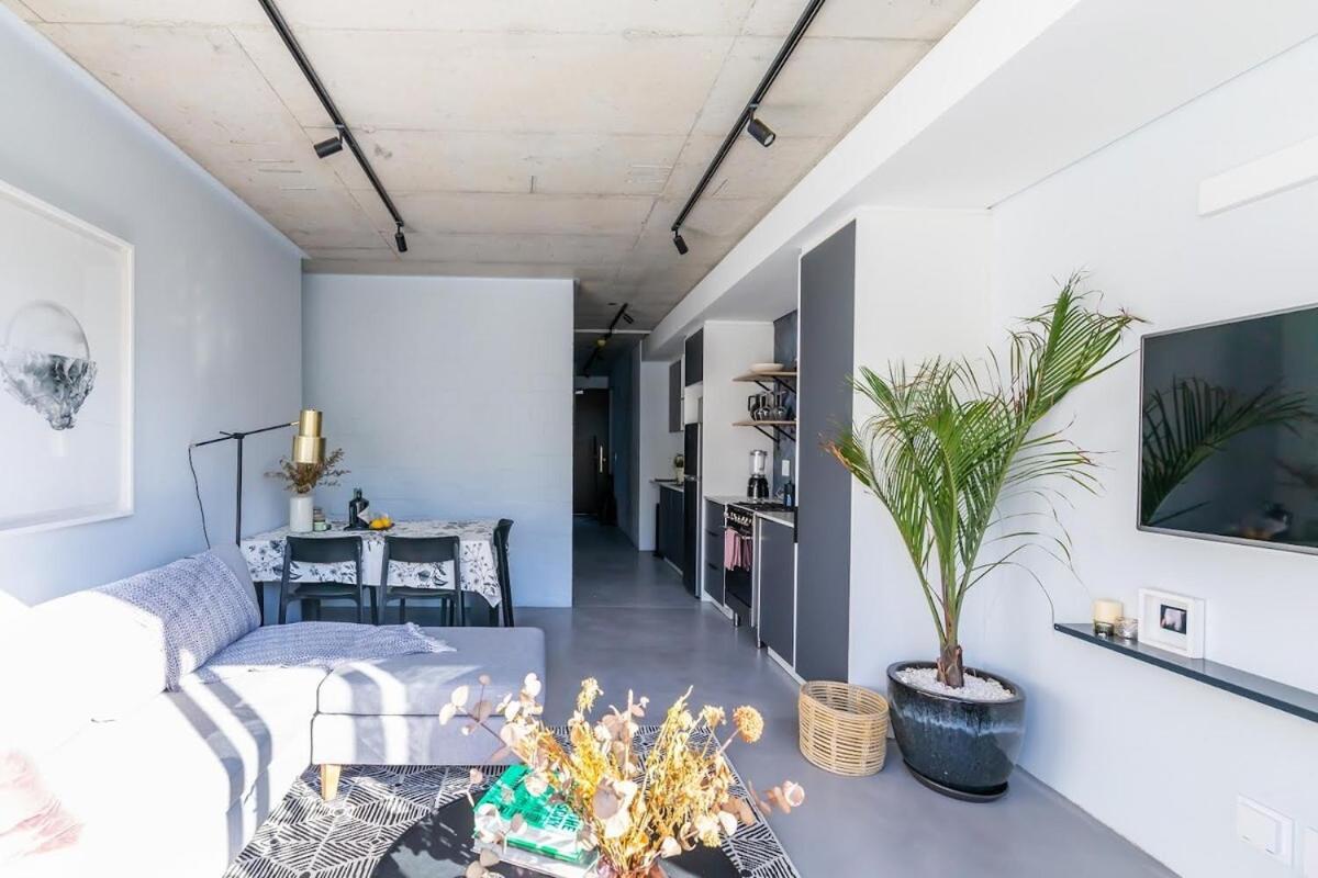 Apartment Modern Elegance Sea Point Haven
